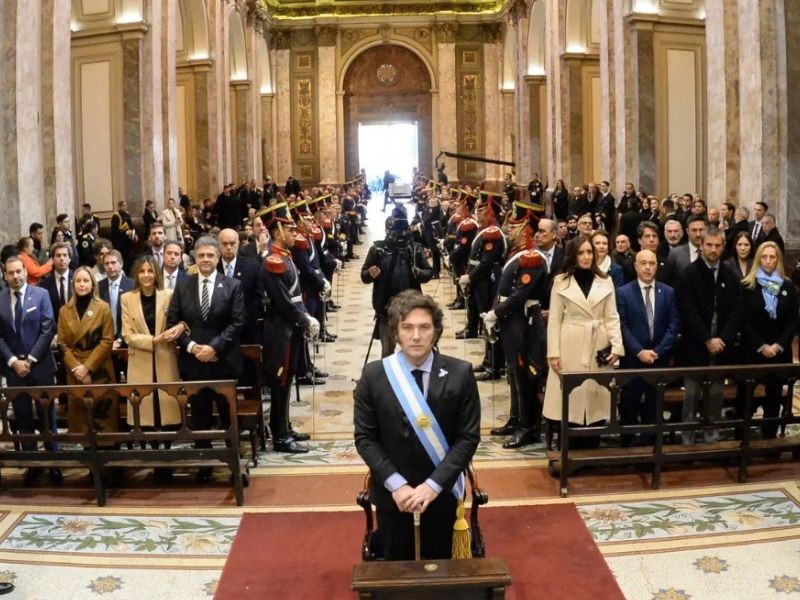 Milei asistir&aacute; al Tedeum y no invitaron a Villaruel
