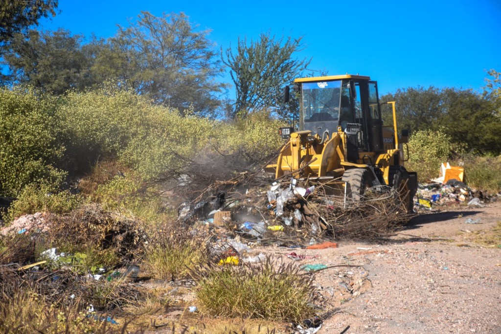 Municipio vuelve a erradica basural y refuerza el pedido de acompa&ntilde;amiento de los vecinos