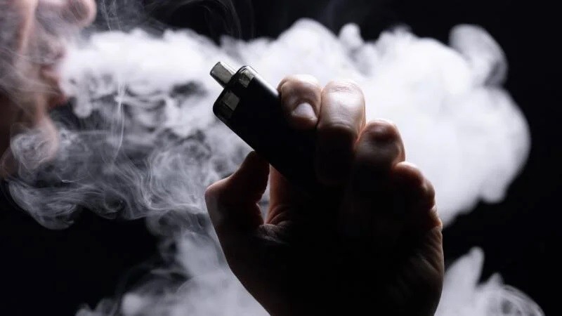 Alertan que el 35% de los adolescentes ya prob&oacute; vapeadores y crece la preocupaci&oacute;n por sus efectos en la salud