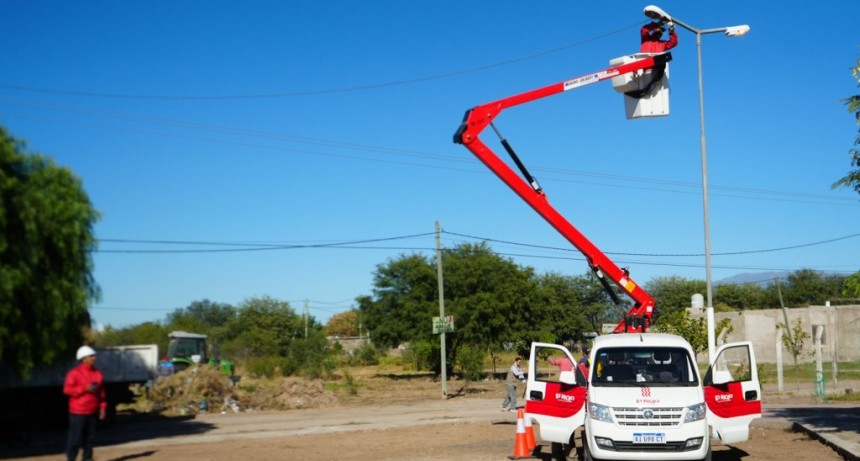 Renovaron luminarias y brindaron soluciones integrales al B&ordm; Mar&iacute;a Augusta