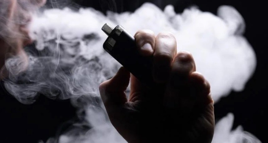 Alertan que el 35% de los adolescentes ya prob&oacute; vapeadores y crece la preocupaci&oacute;n por sus efectos en la salud