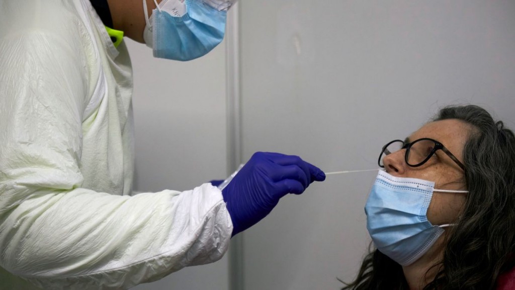 28.039 contagios de coronavirus en el país, un 23,8% menos que la semana pasada