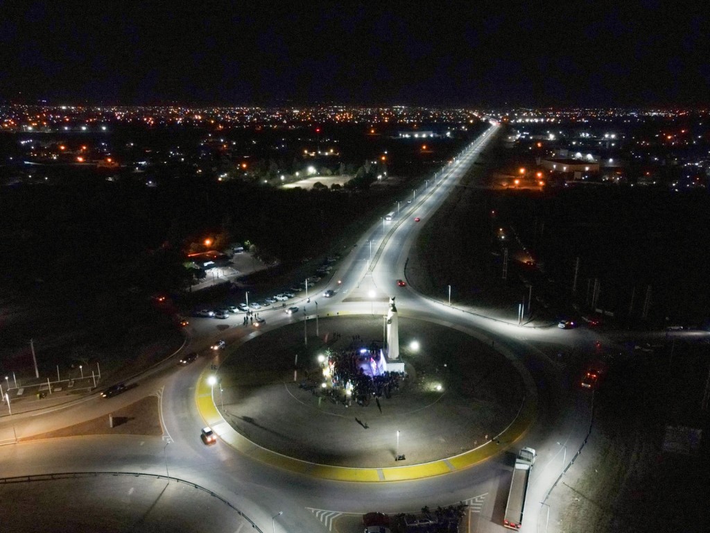 Se inauguró luminaria en rutas 38 y 75