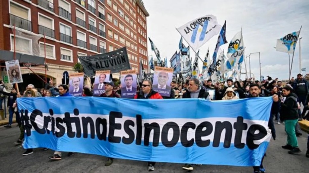 El PJ anunció un acto y descartó la movilización por la libertad de Cristina Fernández