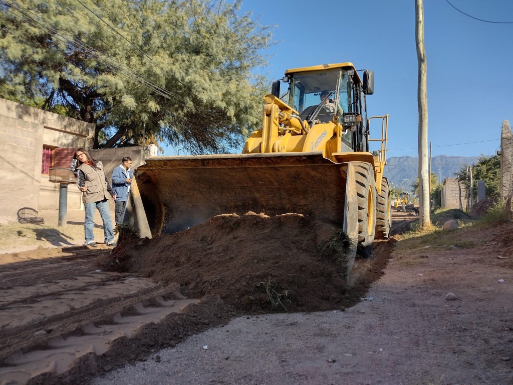 Avanzan trabajos de recuperaci&oacute;n y mejora de calles en Rodadera Norte