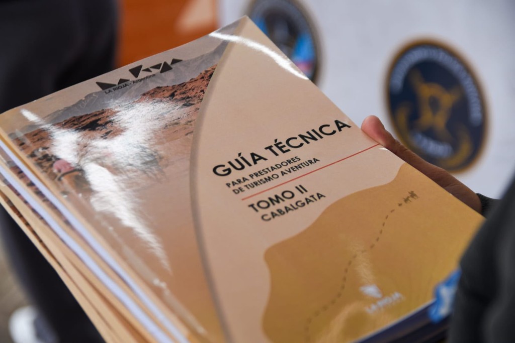 Presentaron la Gu&iacute;a de Cabalgata para fortalecer el turismo aventura en la provincia
