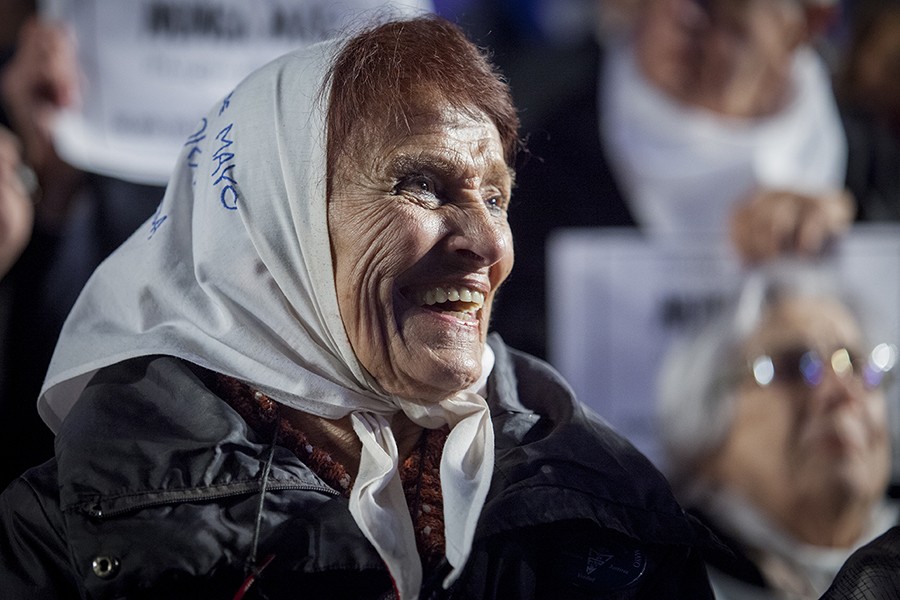 Dolor por la muerte de una de las fundadoras de "Madres de Plaza de Mayo"