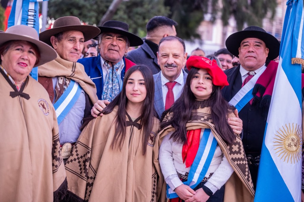 D&iacute;a de la Bandera: Quintela destac&oacute; el valor de la soberan&iacute;a nacional y ponder&oacute; el eventual regreso de los Chachos