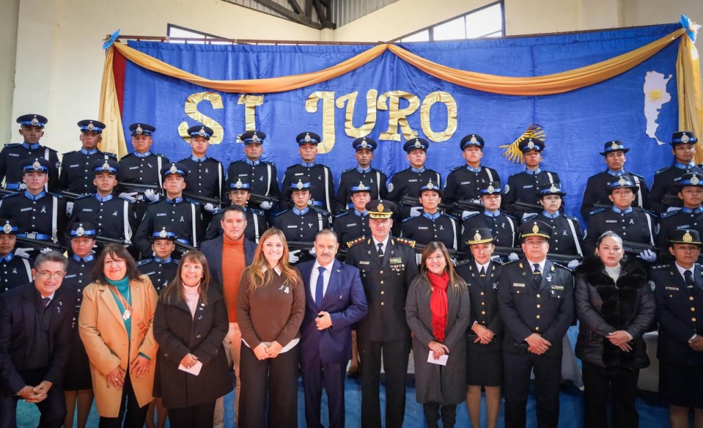 J&oacute;venes del Instituto de Seguridad P&uacute;blica juraron lealtad a la Bandera en Famatina