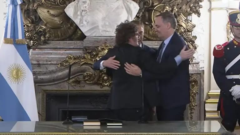 Diego Santilli jur&oacute; como jefe de Gabinete de Milei 