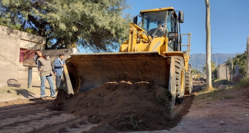 Avanzan trabajos de recuperaci&oacute;n y mejora de calles en Rodadera Norte