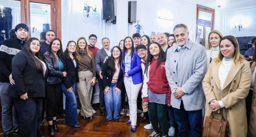 Convenio entre Provincia y UNLaR impulsa pr&aacute;cticas profesionalizantes