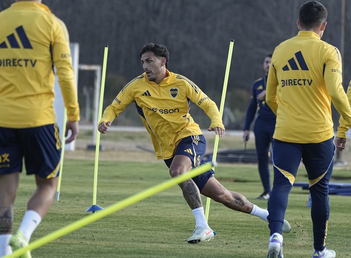 Paredes podría debutar la próxima fecha en Boca