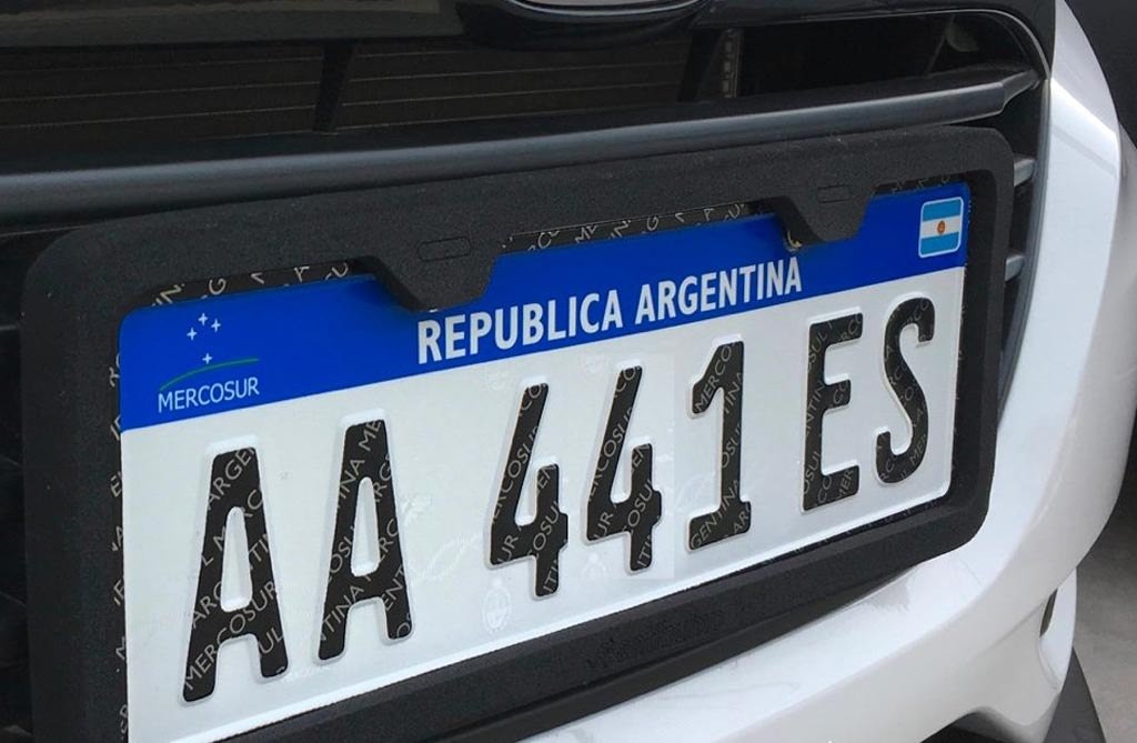 Coalición Cívica criticó el faltante de chapas patentes