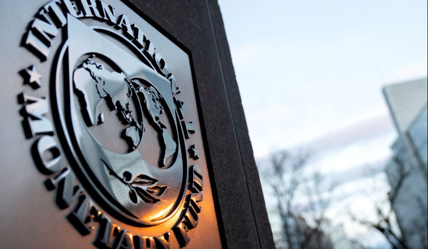 El FMI aprobó el cumplimiento de metas y liberará USD 2.000 millones para la Argentina