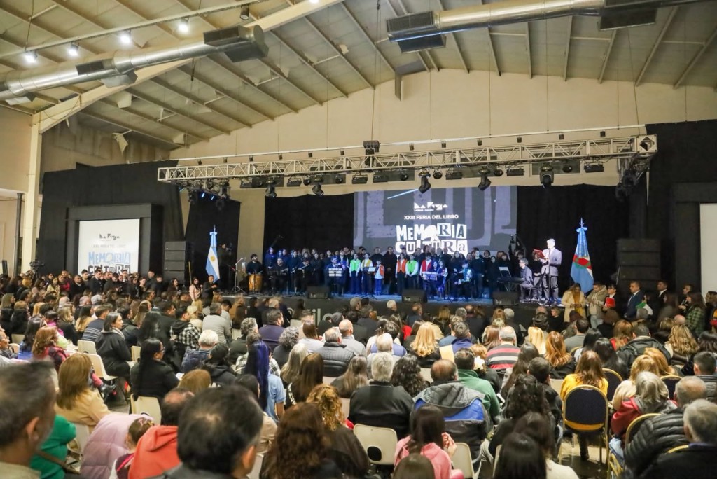 Se inaugur&oacute; la Feria del Libro y la provincia ratific&oacute; la cultura como una pol&iacute;tica de Estado 