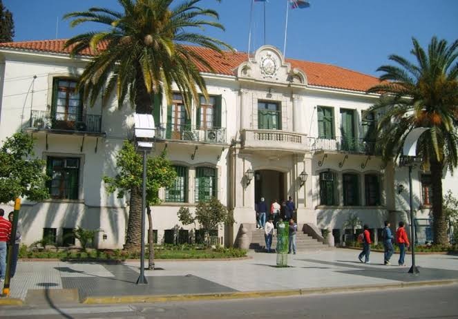 El Gobierno provincial otorgar&aacute; un aumento de entre el 14% y el 15% para los trabajadores estatales