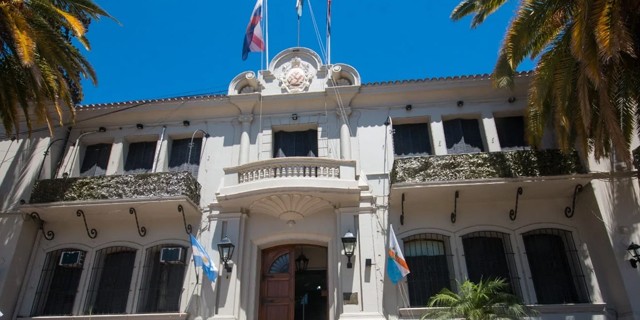 Quintela instruy&oacute; a Hacienda para adelantar el pago del mes de julio