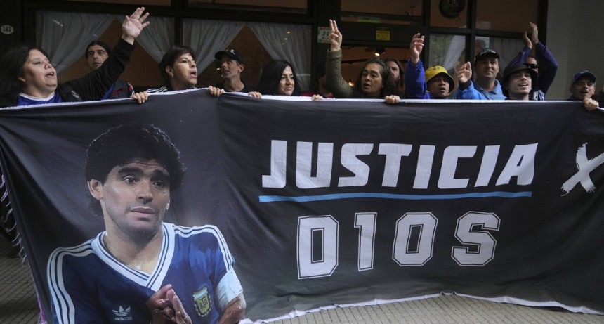 Contin&uacute;a este mi&eacute;rcoles el juicio por la muerte de Maradona