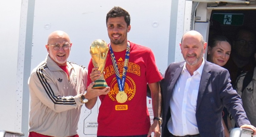 El seleccionado espa&ntilde;ol regres&oacute; a su pa&iacute;s y prepara un gran festejo