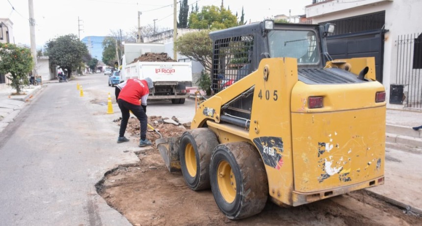 Municipio y Provincia intensifican el Plan Integral de Bacheo para mejorar la transitabilidad en la Capital