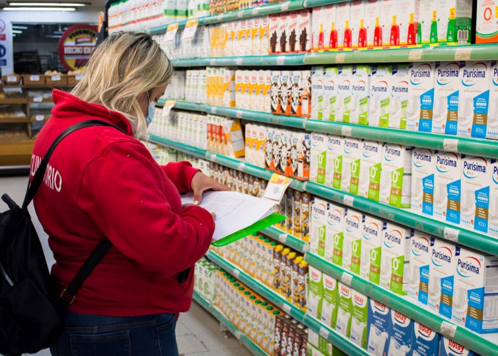 Comercio Interior realiza monitoreo de precios en supermercados 