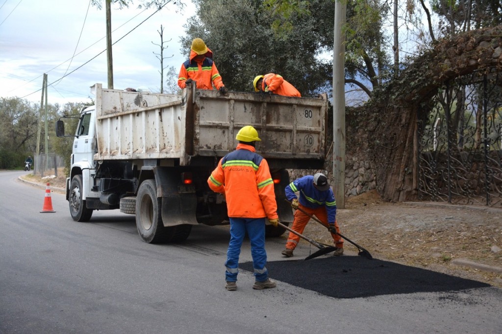  Avanzan los operativos para mejorar la transitabilidad vehicular en la ciudad