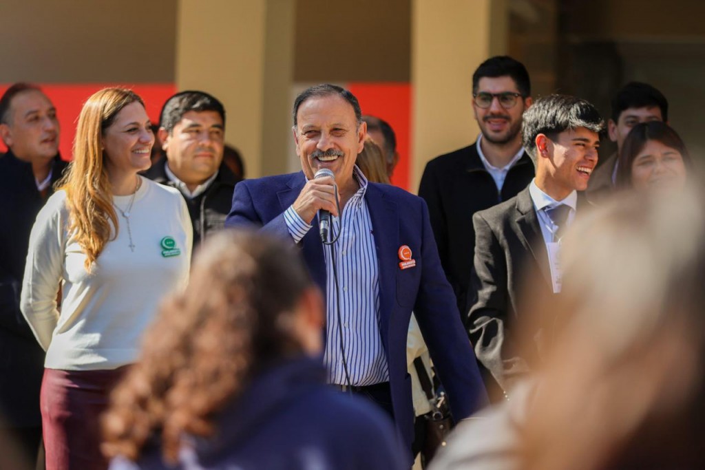 Quintela se reunio con jóvenes del Parlamento Juvenil