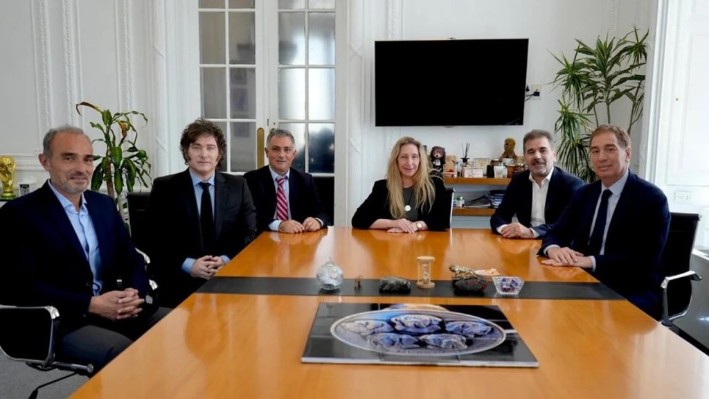 Milei se reunio esta noche con diputados aliados