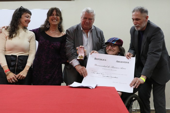 Charly García fue declarado Doctor Honoris Causa de la Universidad de Buenos Aires