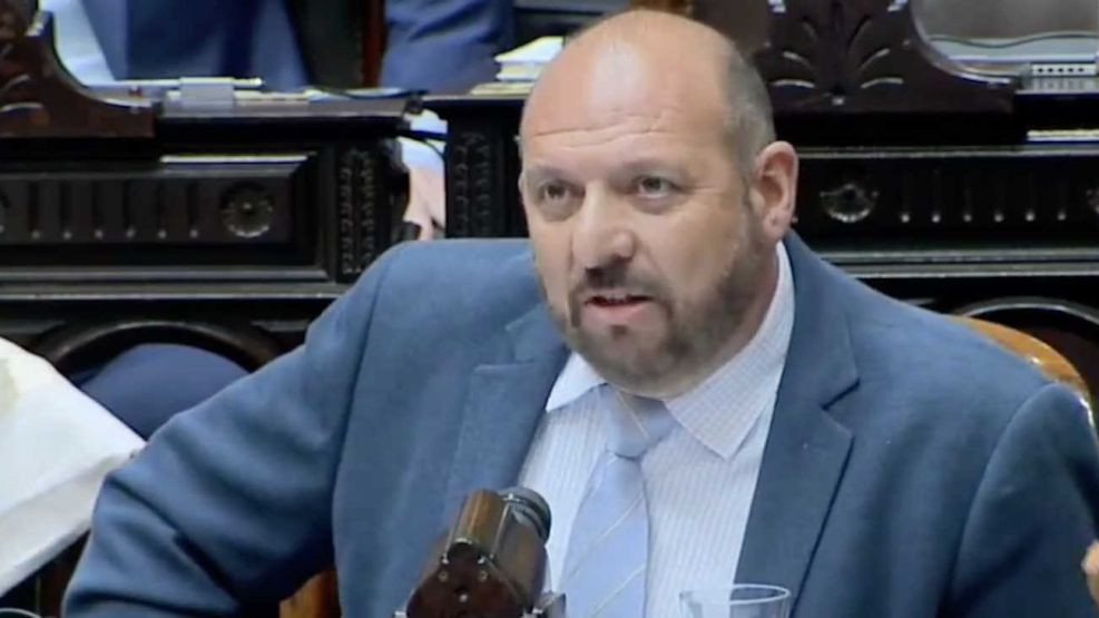 Legislador libertario acusó de 