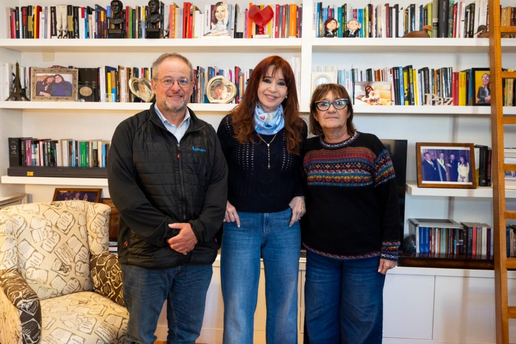 Cristina Kirchner cuestionó al Gobierno en un encuentro con referentes sindicales docentes