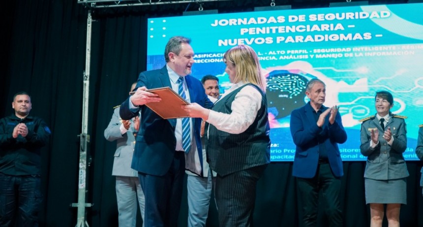 “Detrás de cada uniforme hay vocación, compromiso y una tarea esencial en la construcción de un sistema de justicia más humano y eficaz”