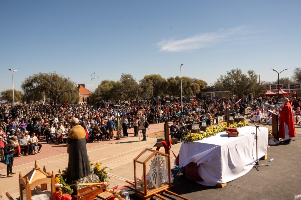Multitudinaria celebraci&oacute;n por los 50 a&ntilde;os del martirio de los Beatos Riojanos