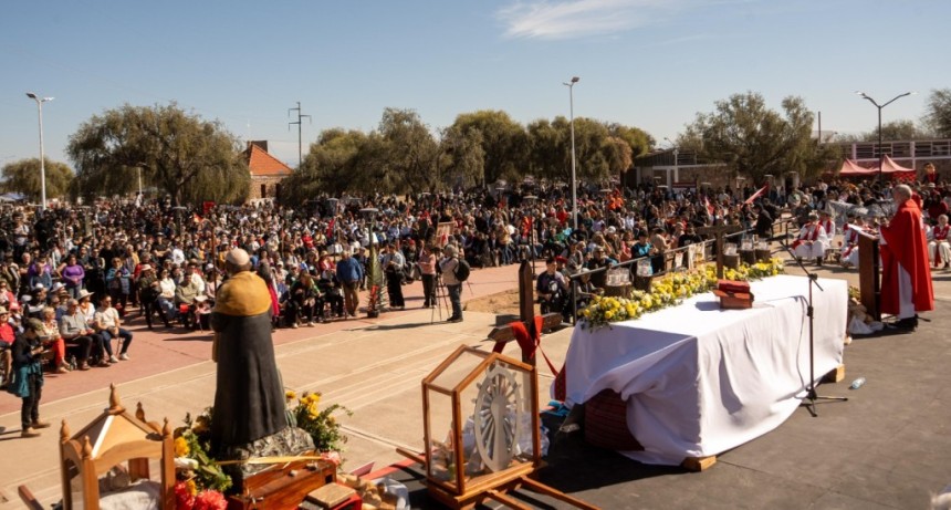 Multitudinaria celebraci&oacute;n por los 50 a&ntilde;os del martirio de los Beatos Riojanos