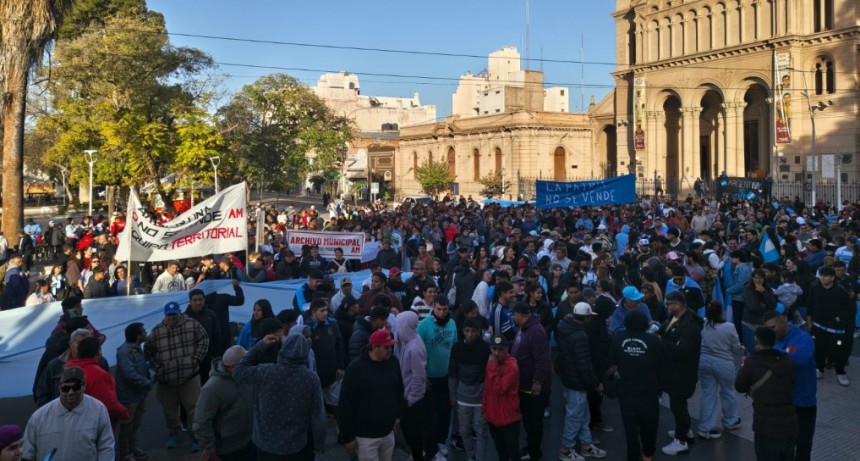 Armando Molina resalt&oacute; el compromiso de los ciudadanos para defender la soberan&iacute;a de la patria