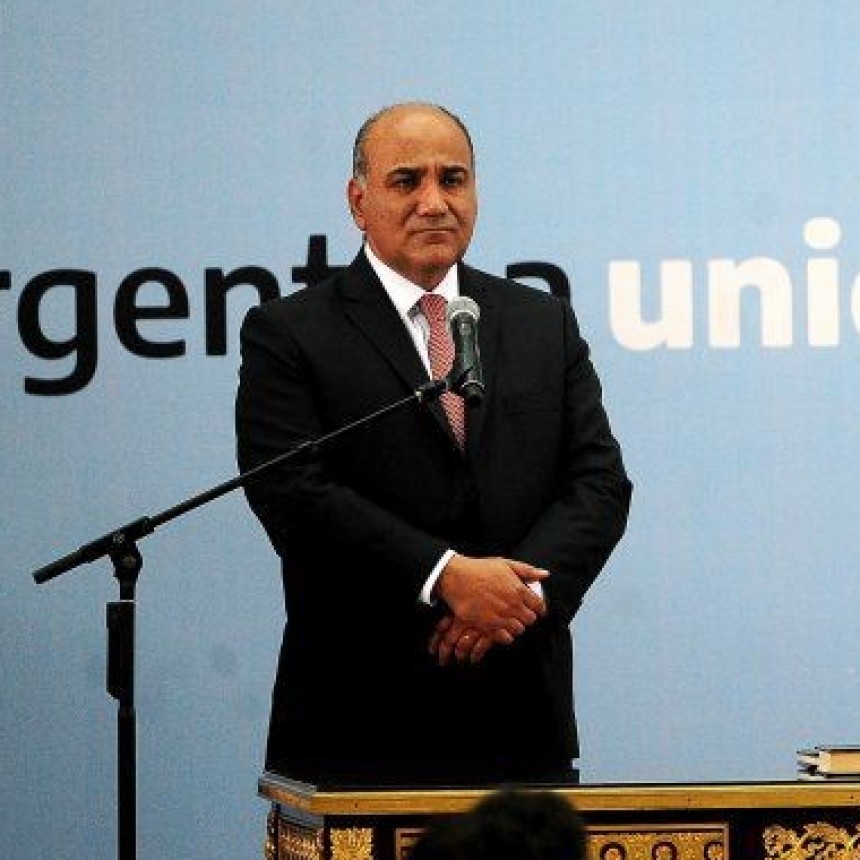 Manzur se reúne en Casa de Gobierno con sus colaboradores