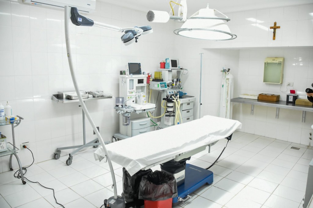 Volvió a funcionar el quirófano del hospital San Nicolás con nuevo equipamiento