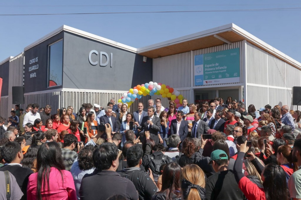  Quintela y Massa inauguraron un centro de Desarrollo Infantil en la zona sur