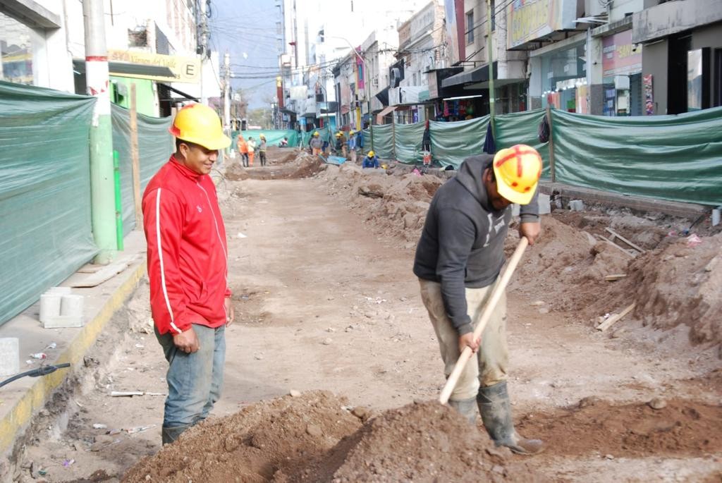 Avanza la Obra de Renovación Urbana y Desagües Pluviales: La calle Alberdi con corte de transito