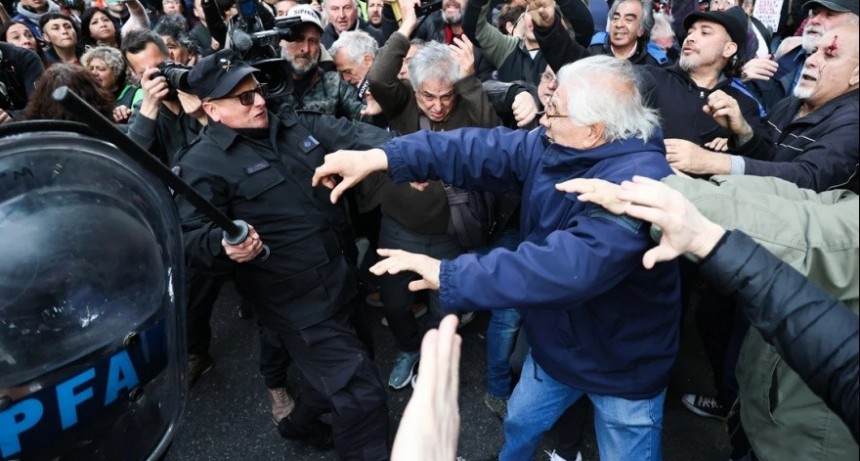 Amplían denuncia de la Red de Derechos Humanos contra Bullrich