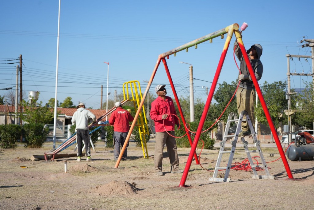 Renovaron la plazoleta del Barrio Municipal