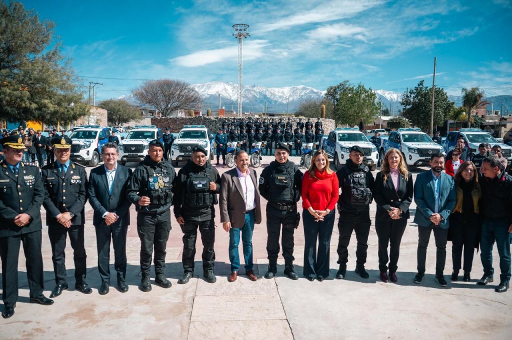 Quintela sigue apostando por la seguridad y anunció un nuevo edificio policial para Chilecito 