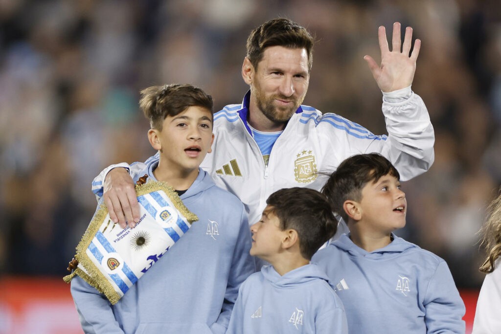 Argentina goleó a Venezuela y Messi cree no llegar al Mundial 2026