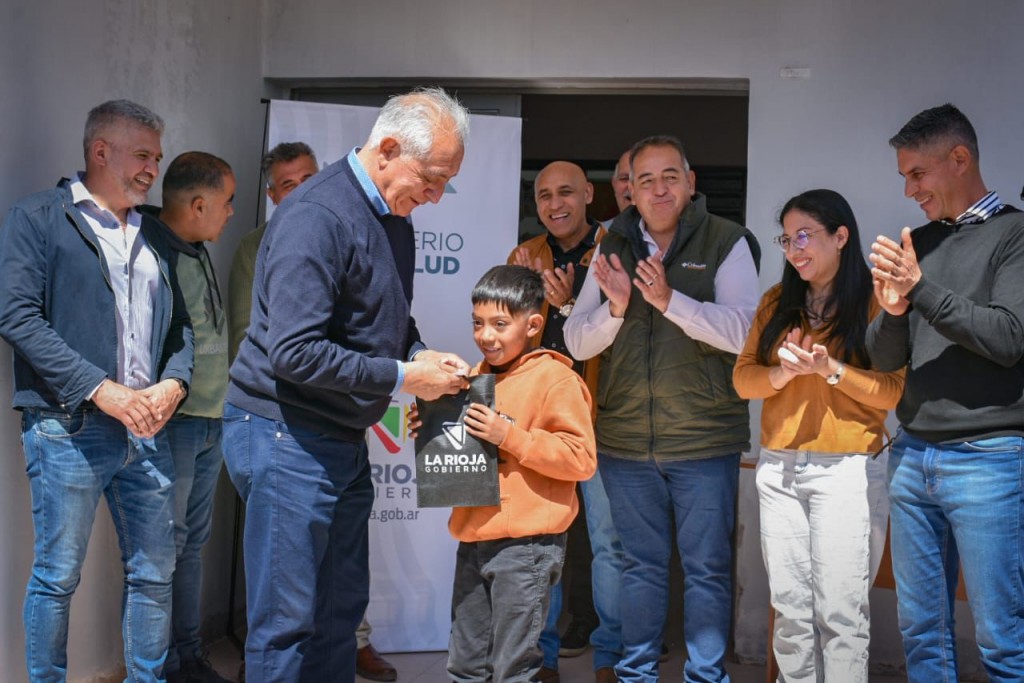 Gobierno desplegó operativo integral de salud en la Costa Riojana