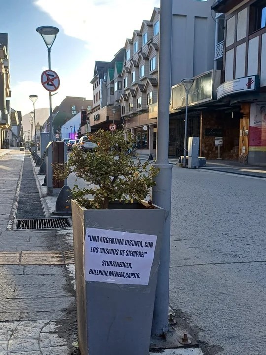 Declaran persona no grata a Milei en Ushuaia