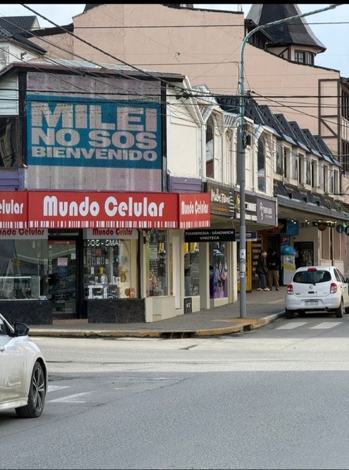 Milei pasó sin pena ni gloria por Ushuaia