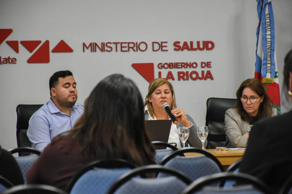 Salud operativiza mejoras en la atenci&oacute;n de pacientes con hipertensi&oacute;n y diabetes