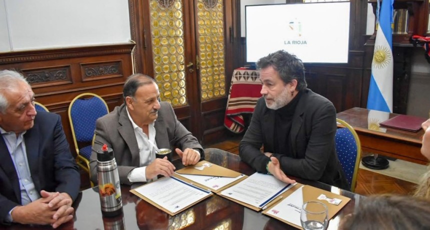 Quintela adhiri&oacute; a &ldquo;25 Firmas&rdquo;, la iniciativa nacional para prevenir adicciones y cuidar la salud mental