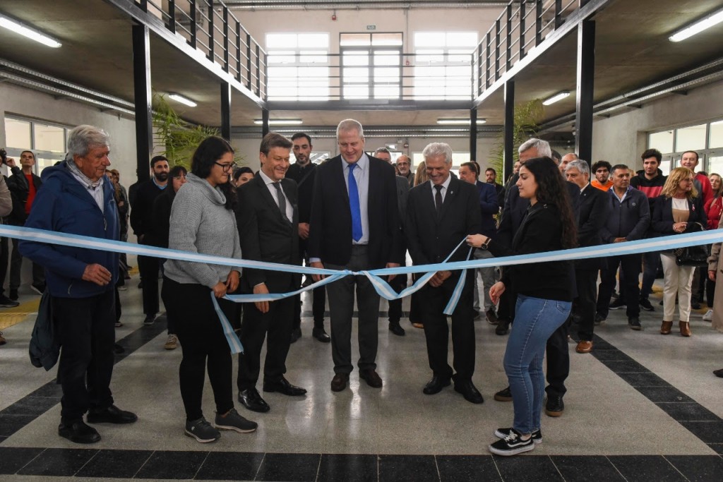 Perczyk aseguró que las universidades “son parte de la solución de la Argentina” al inaugurar aulas en Río Cuarto
